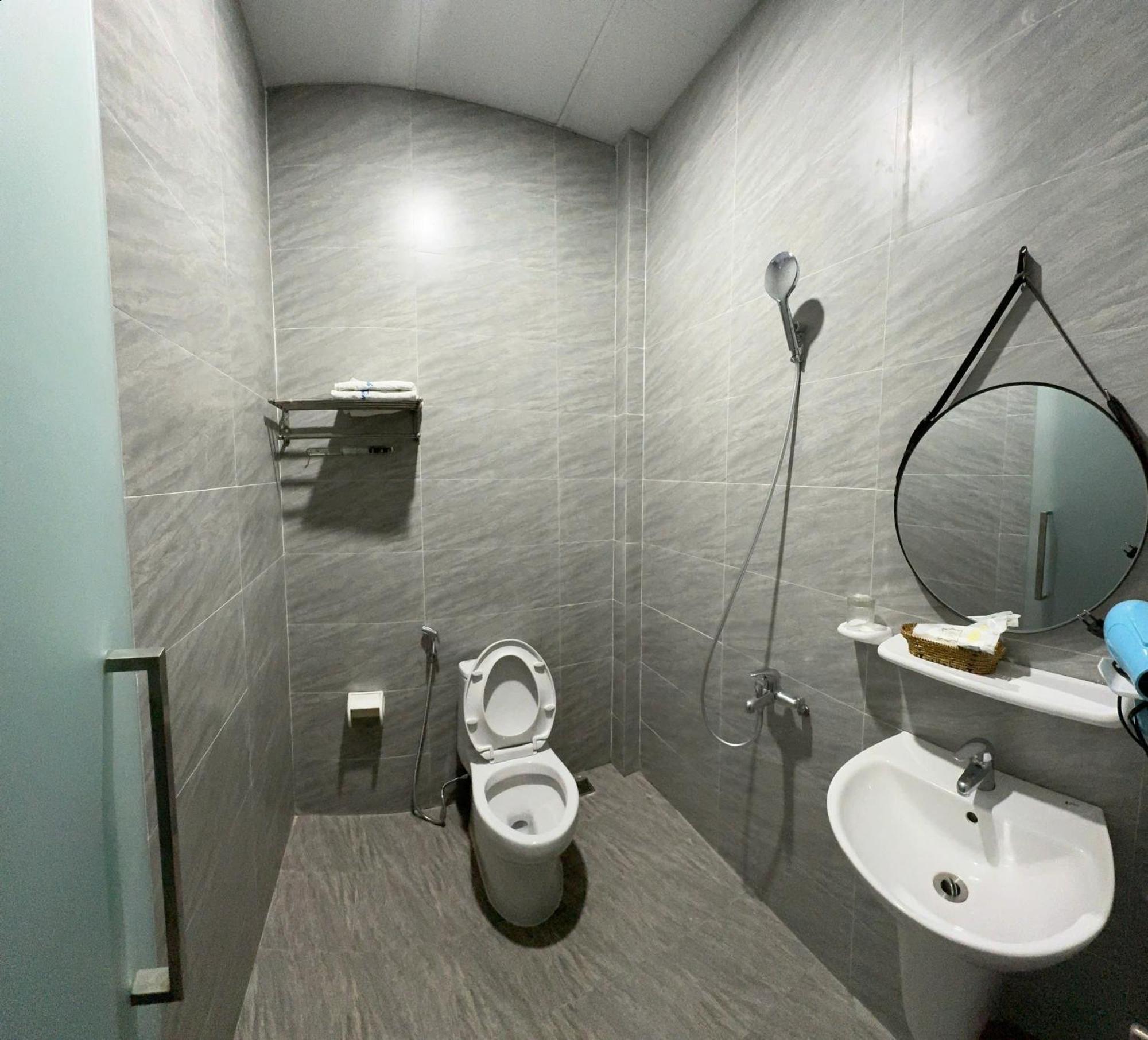 Thanh Thu 1 Hotel Tỉnh Kontum Kültér fotó
